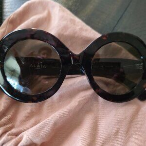 alaia vintage inspired havana sunglasses oversized frame
